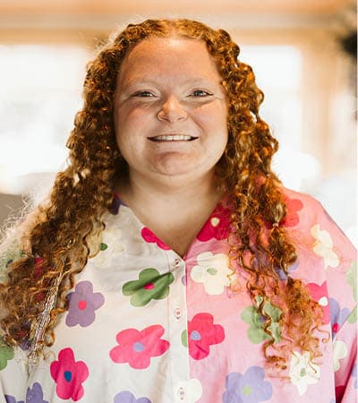 Chelsea Morehead<br />
Chief Operations Officer