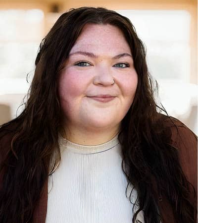 Alivia Durham<br />
Community School Director